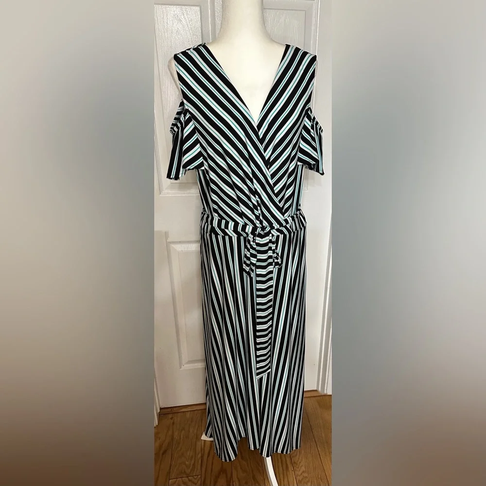 Lane Bryant dress green white black cold shoulder sleeve maxi v-neck Size 18 20 - Picture 1 of 11